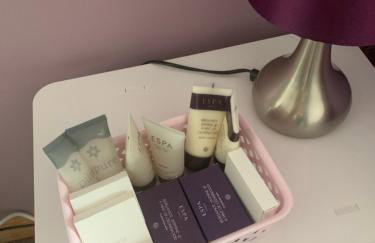 House - Sleeps 4 with Cozy Fireplace - Foto 10