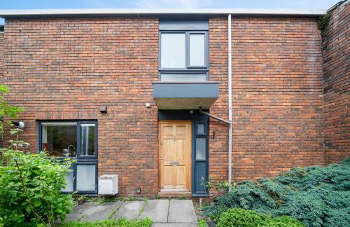 Cosy 3 BEDROOM Home with Garden, Ealing - Foto 22