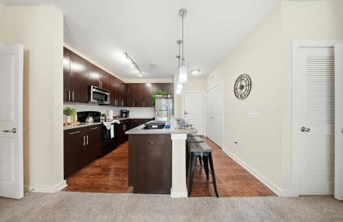 Stylish 2BR w Balcony, Pool & Pet-Friendly #15 - Foto 20