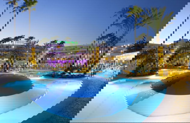 Protur Vista Badía Aparthotel - Photo 30