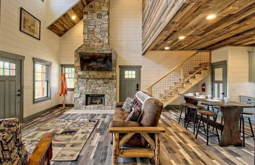 Stunning Cottage Rental Ideal for a Family to Go Glamping in Georgia - Photo 2