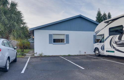 Ideally Located Palm Harbor Condo Walk Downtown! - Foto 25