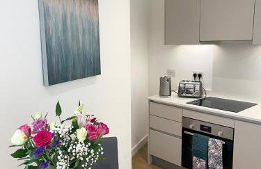 Urban Gateway Spacious Apartment with free parking - Photo 19