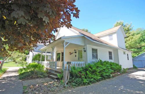 Empire Lodge - Foto 1