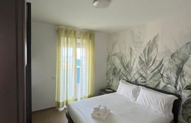 Panorama Apartments - Photo 2