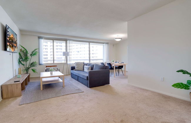 Fantastic Condo with Gym in Crystal City - Foto 25