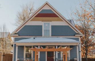 Spacious Downtown Family with Large Patio, Hot Tub, Fire Pit, by Forest & Peak Retreats - Foto 7
