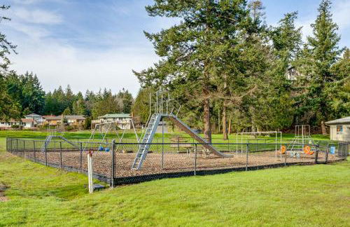 Serene La Conner Retreat with Fireplace and Deck! - Foto 40