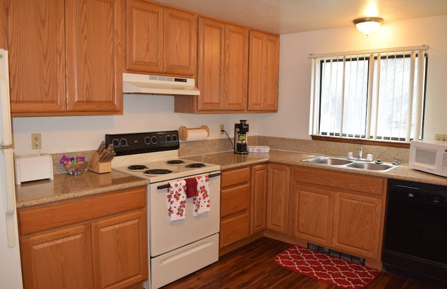 Mactavish Court Townhomes - Foto 5