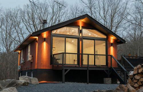 Modern Retreat Poconos 3BR Fire Pit Skiing - Foto 39