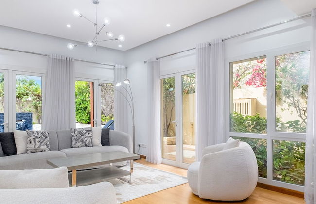 LUX The Meadows 5 Bed Villa - Foto 28