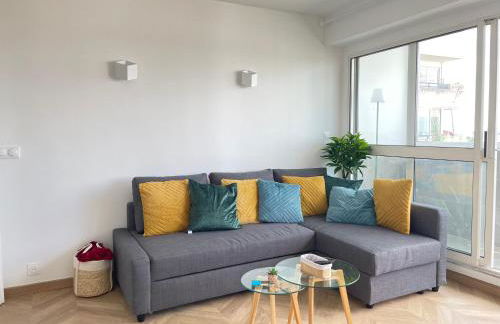 PARIS PANTIN Magnifique Appartement 4 pièces de 108m2 avec 2 PARKING intérieur - très cosy pour 1 à 12 personnes - Entièrement refait à neuf ENTIRE APARTMENT LUXURIOUS AND WARM - PANTIN PARIS 19 ème FREE WIFI GRATUIT - Foto 27
