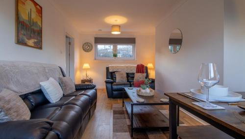 Raeburn House- 3 Bedrooms, 2 Bathrooms in Hamilton - Foto 2