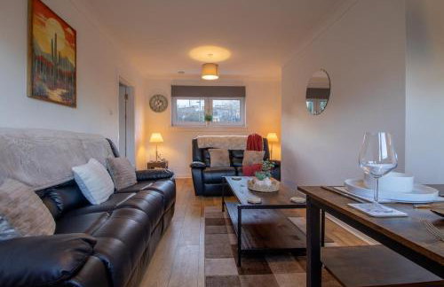 Raeburn House- 3 Bedrooms, 2 Bathrooms in Hamilton - Foto 2