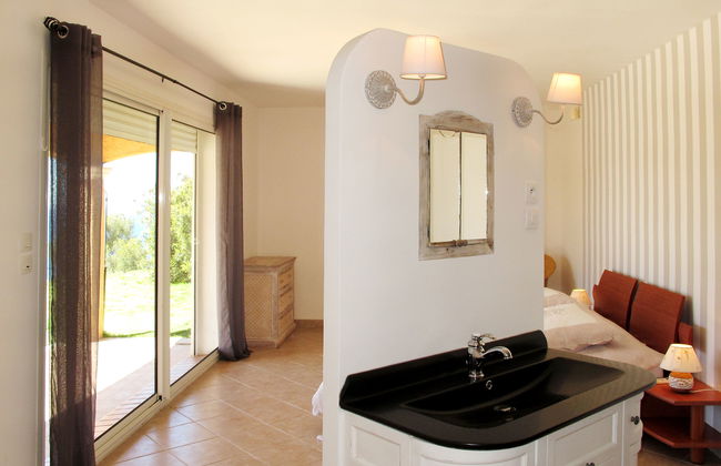 5 bedroom House in Carqueiranne with private pool and garden - Photo 10