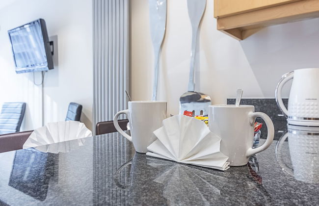 Canary Wharf Luxury Apartments - Photo 42