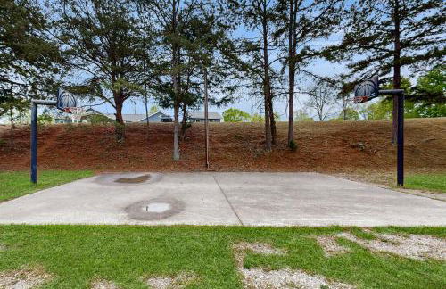 Lake View Cabin Sleeps 10 Pool Golf Marina Access - Foto 36