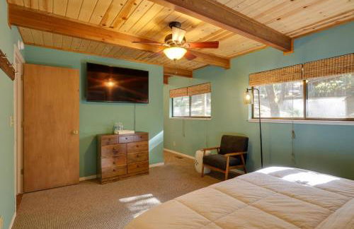 Spacious Groveland Cabin with Wraparound Deck! - Foto 15