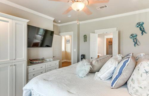 2 Blocks to Shore Crystal Beach House with Yard! - Foto 16