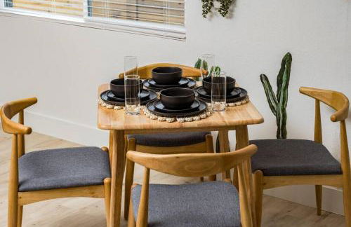 Wild West Disco Haus 2! New Hot Tub, Patio + Gym - Foto 34