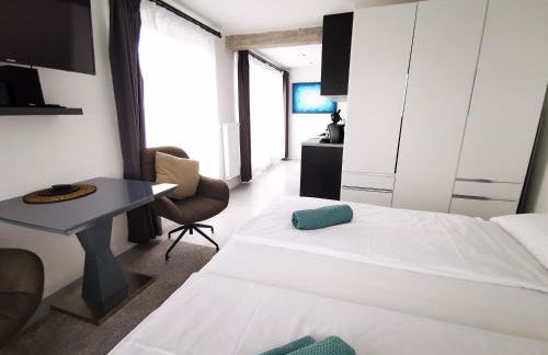 HH 01 by ROCKCHAIR - SUPERHOST Status - Modernes Apartment mit sonnigem Balkon & premium Boxspringbetten in Winterhude - Hamburg Top Geheimtipp - Foto 44