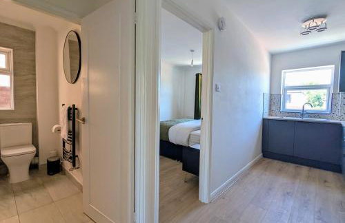 Saffron Court Apartments - Apt 14 - Photo 5