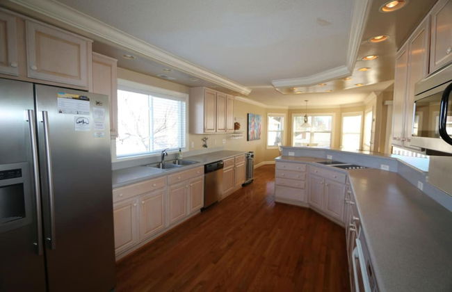 Coastal Escape w Pool Pool Table Walk to Beach - Foto 31