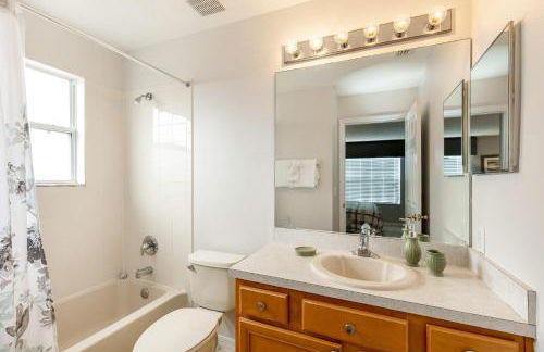 Family Friendly Vacation Home with South Facing Pool - Hot Tub - Game Room - Near Disney - Foto 20