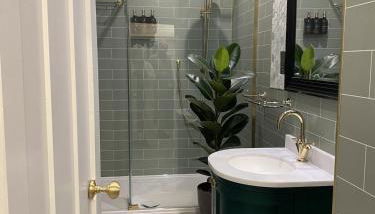 Woodman's Cottage by Keepers Cottages - Foto 4, Shower