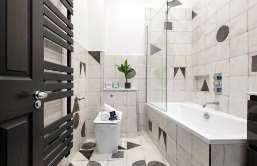 Modern and Bright Highgate Gem - Photo 34