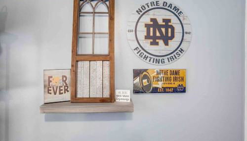 Newly Updated Smart Home 1 mile from ND & Eddy St - Foto 2