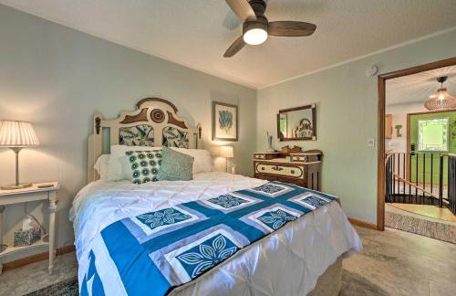 Northern Nights Beachfront Cottage in Kalkaska - Foto 11