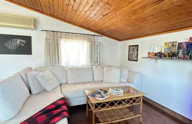 Boomers Attic Athens - Foto 1