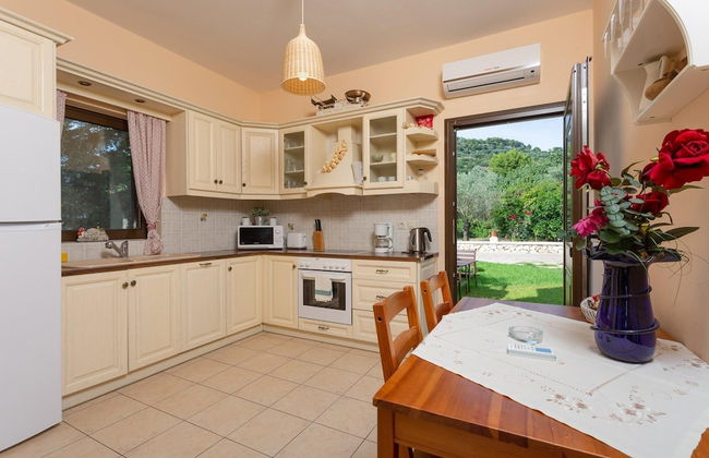 Villa Marina Large Private Pool Walk to Beach Sea Views A C Wifi Car Not Required - 2300 - Foto 35