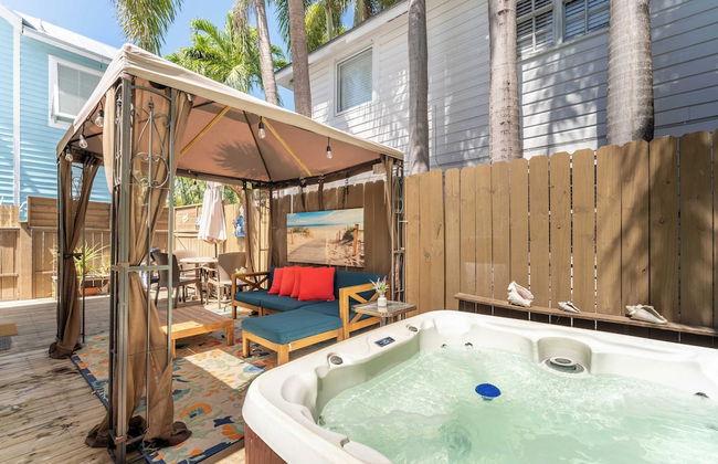Casita de Catherine by Avantstay 1 Block to Duval St w/ Hot Tub! - Foto 24