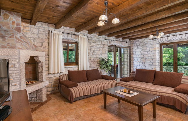 Spacious Villa in Tinjan With Pool - Foto 9