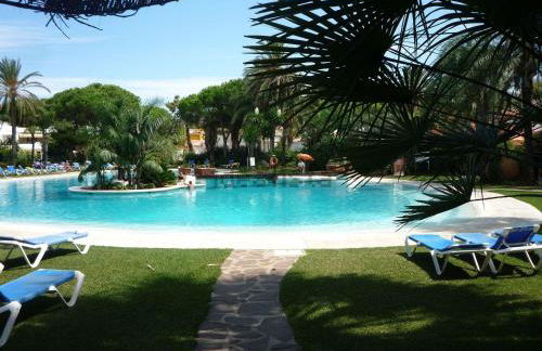 Apartment in El Presidente Beach Side New Golden Mile - Photo 35