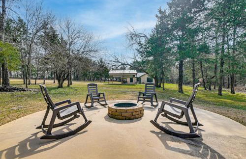 Private 60-Acre Retreat Near Lake Murray and Texoma - Foto 1