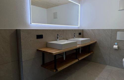 DAS BISCHOF - 5 exklusive Ferienwohnungen und 1 Doppelzimmer - 4x mit privater Zirben Sauna - Semmelservice & Hindelang PLUS - Foto 10