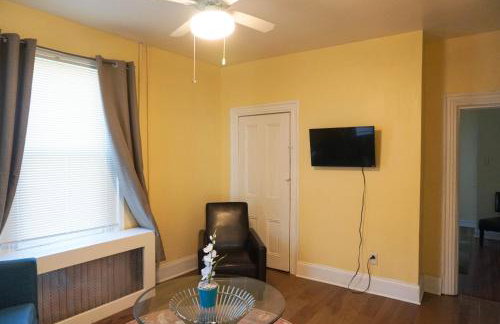 Lincoln Manor - Newly Renovated, 1mile from PHL Airport and Sports Stadiums - Foto 29