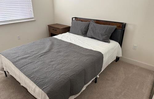 Charming 3-bedroom condo with WiFi, AC in Newark - Foto 7