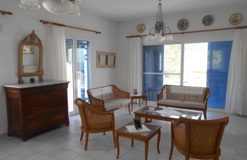 Villa Sis - Cycladic Sea View Luxury Home near Milos Beach & hiking trails 3, 4 & 5 - Photo 37