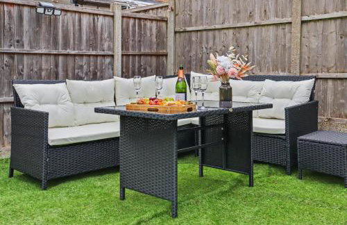 4BR Heathrow Base Free Parking Fast Wi-Fi - Foto 2