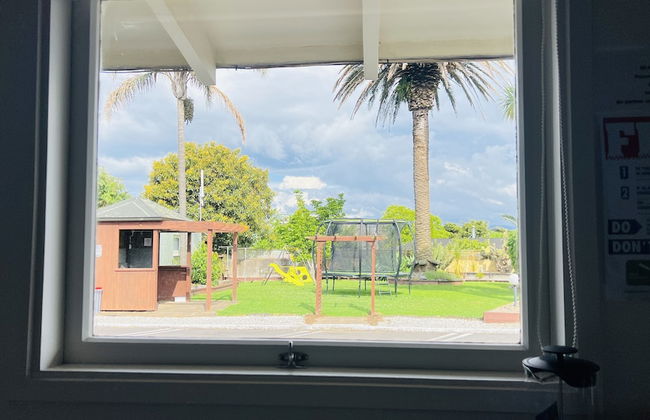 18th Avenue Thermal Motel - Photo 30