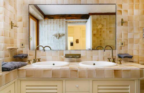 Elegant home with spectacular view - Foto 42