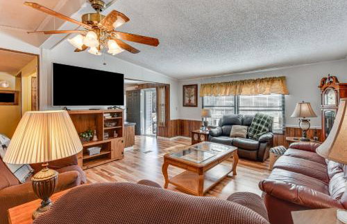 Countryside Haven with Spacious Yard in Tamassee! - Foto 1