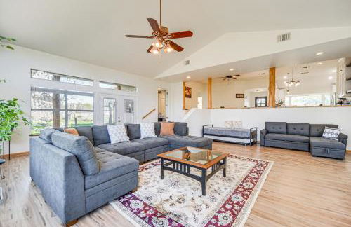 Pin Oak Farmhouse with Patio in Dripping Springs - Foto 4