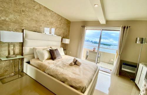 Premium Modern waterfront apartment with Miami Skyline view on the bay 5 mins drive to Miami Beach with free parking - Foto 18