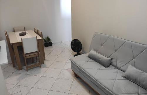 AP com suíte no Sta Mônica próximo ao Parque, COT e Batalhão - Foto 1