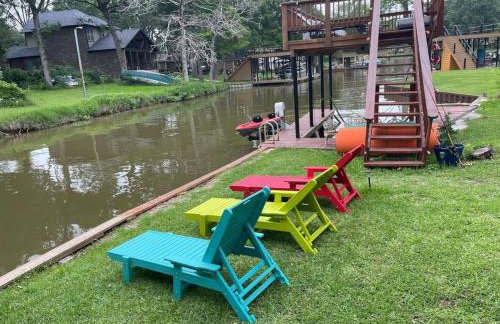 Massive lakefront home with HOT TUB - Foto 22